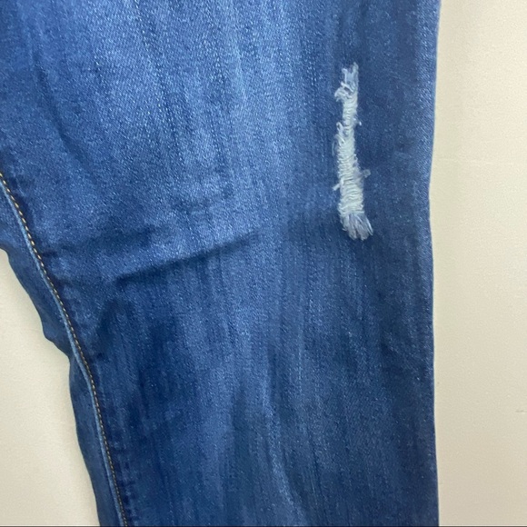 Cabi || Denim Jeans; Slim Boyfriend Style 5165; Size 6 - Picture 8 of 14